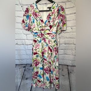 Maggy London Women's V-Neck Dress W/Bodice Tucks & Waist Rouching size 6